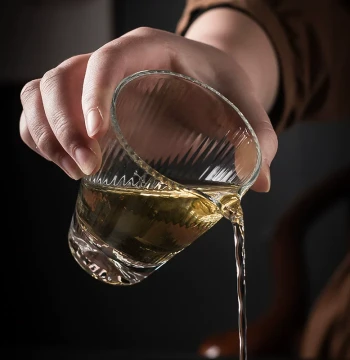 Glass Fair Cup Transparent Tea Sea Guanshan Creative Gongbei, Home Tea Divider Cup, Uniform Tea Spout Fair Cup Tea Accessory