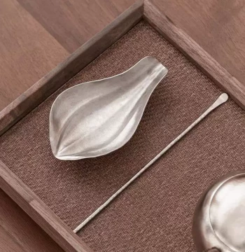 Pure Titanium Tea Scoop and Tea Pick Two-Piece Set, Premium Creative Tea Appreciation Loader and Tea Awakener, Kung Fu Tea Set Accessories, Retro Tea Divider