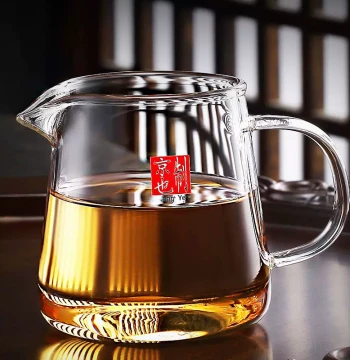 Jingye Fairness Cup, Thickened Glass Kung Fu Tea Server with Integrated Tea Strainer, Premium Home Use Tea Sharing Cup