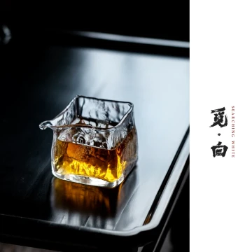 Mibai Glass Uniform Cup with Bubbles, Fairness Cup for Tea Brewing and Dividing, Thickened Tea Sea, Tea Ware Accessory, Handmade Square Heat-Resistant