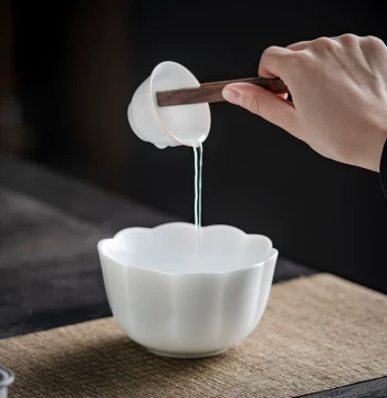 Mutton Fat White Porcelain Petal-Shaped Small Tea Rinse Bowl, Brush Washer, Water Vessel, Tea Cup Cleaner, White Porcelain Gongfu Tea Basin, Tea Residue Container