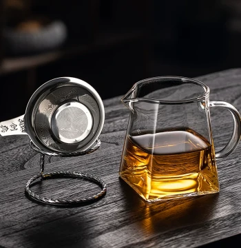 Premium 304 Stainless Steel Tea Strainer Set with Heat-Resistant Borosilicate Glass Fairness Cup for Tea Serving