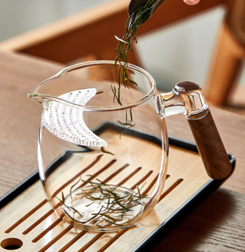 YIHUTEA Heat-Resistant Glass Teapot with Crescent Moon Filter Integrated Green Tea Brewer Home Fair Cup Tea Set Tea Server