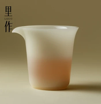Lizuo Ice-Translucent Porcelain High-Aesthetic Fair Cup Premium China White Tea Divider Exquisite Kung Fu Tea Set Refined Tea Sea Gongbei