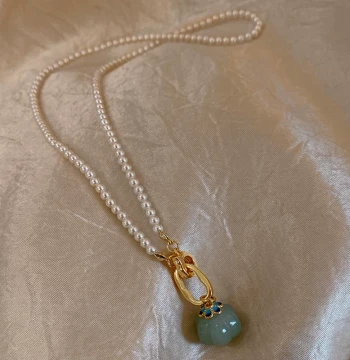Swarovski-Style Imitation Pearl Necklace for Women 2026 New Arrival: Hot-Selling Imitation Jade Pendant Clavicle Chain, Light Luxury Niche Sweater Accessory