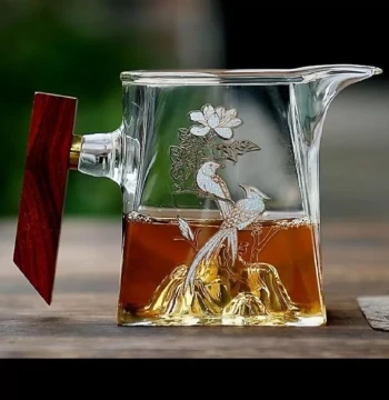 Thickened Glass Fairness Cup with Magpie on Plum Blossom Design for Tea Brewing, Tea Ware, Tea Sea, Gongbei Accessories, Tea Decanter, and Black Tea Sets