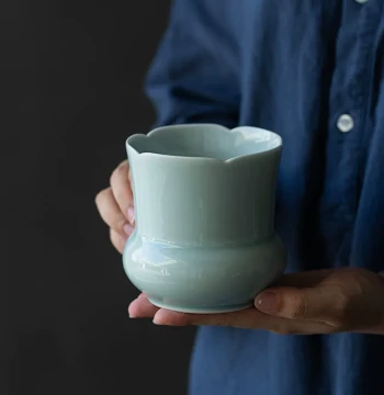 Hutian Kiln Shadow Blue Crackle Glaze Hibiscus-Mouth Jian Shui Dry Brew Small Tea Wash, Water Bowl, Tea Waste Bin, Water Rinse, Kung Fu Tea Set Accessories