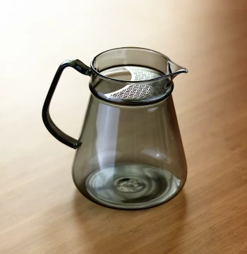 Large Capacity 750ml Integrated Brewing Crescent Fair Cup, Detachable Tea Filter Mesh Tea Divider, Heat-Resistant Glass Tea Sea