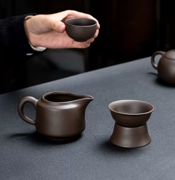 Raw Ore Zisha Fairness Cup Tea Sea, High-End Tea Divider with Strainer and Filter, Ceramic Kung Fu Tea Set for Filtering Tea Water