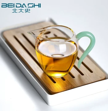Beidashi Glass Fairness Cup: Thickened Heat-Resistant Egg-Shaped Tea Decanter with Handle for Home Use, High Borosilicate Tea Brewer, and Tea Sea
