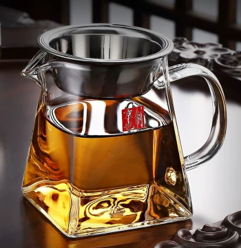 Thickened Heat-Resistant Glass Fairness Cup with Integrated Tea Strainer Set, Tea Filter Net for Kung Fu Tea Sets and Tea Sea