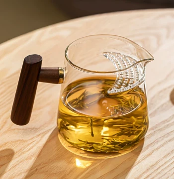 Crescent-Shaped Filter Tea Cup, Thickened All-in-One Tea-Water Separation Master Cup, Premium Green Tea Glass Fairness Cup