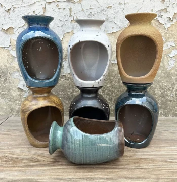 Handmade Pottery Succulent Green Plant Bonsai Pot: Retro Ceramic Small Hole-Free Hydroponic Water Flow Landscape Clay Pot with Inverted Bottle Design