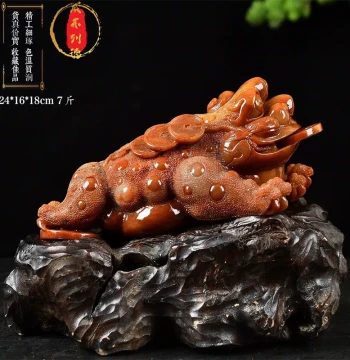 Weifrede Shoushan Stone Carved Ornament, Golden Toad Jade Curiosity Stone, Hand-Carved Display for Study, Living Room, or Entryway