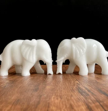 Pair of White Jade Water-Absorbing Elephant Figurines Animal Living Room Entryway Home Decor Natural Jade Carving New Chinese Style