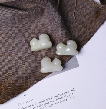 Natural Hetian Jade Carved Kitten Pendant - Women's Jade Sweater Chain Necklace Accessory