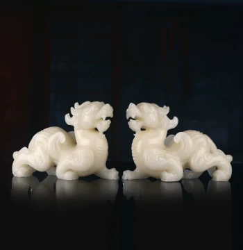 Natural White Jade Pixiu Ornament Male and Female Pair Jade Carving Wealth Attracting Home Protection for Office Living Room Entryway Study