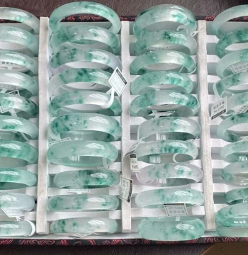 High-Ice Transparent Dulong Jade Floating Flower Bangle, High-Quality Jadeite Color Women's Ice-Type Jade Bracelet