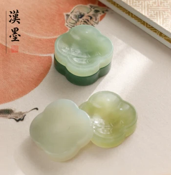 Xiuyan Jade Ink Dish Hand-Carved Brush Rest Paperweight Natural Jade Scholarly Elegant Item Calligraphy Chinese Painting Creative Brush Holder Beginner Brush Practice Four Treasures of the Study Ink Pool Ink Dish Paperweight Ornament