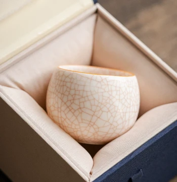 Mutton Fat White Porcelain Ru Kiln Master Cup - Single Ice-Crackle Ceramic Tea Vessel for Personal Tea Tasting