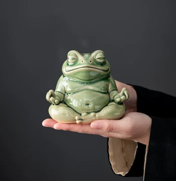 Celadon Zen Heart Frog Tea Pet Ornament, Handmade Ceramic Frog Decoration for Tea Table, Tea Accessory
