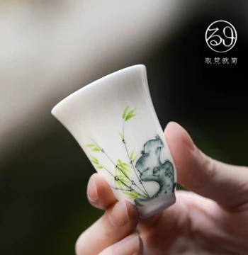 Jingdezhen Hand-Painted Small Tea Cup: Single Aroma-Smelling Cup, High-End Personal Exclusive Ceramic Tasting Cup, Handcrafted Master Cup for Women