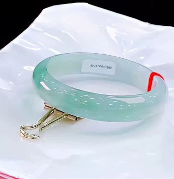 New Jadeite Green Jade Bangle: Ice-Translucent Qing Shui Bean Green with Floating Stripes, Elegant Dangling Style for Women