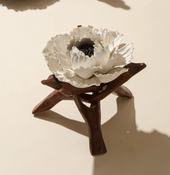 Jingdezhen Intangible Cultural Heritage Peony Incense Holder, Ceramic Incense Burner, Pure Handmade Two-Tier Porcelain Flower Desktop Decor Aroma Diffuser