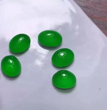 Guatemalan Jadeite Ring Face Ice Yang Green Top Bead Small Egg Cabochon Loose Stone Imperial Green Material Treated Pendant Face