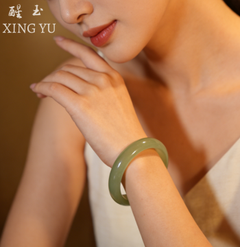 100% Natural Yuanshandai Aventurine Jade Bangle for Women, New Chinese Style Premium Ice-Type Jadeite Bracelet, 520 Gift