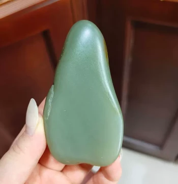 139g Hetian Jade Green Jade Seed Material Rough Stone, Xinjiang Green Jade Fine Texture Jade Wellness Hand Piece, Direct Mail from Consolidation Warehouse