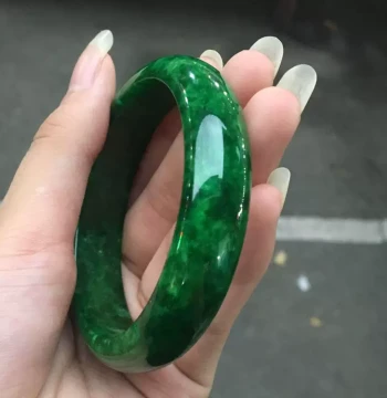 Natural Myanmar Full Green Jadeite Type A Bangle: Women's Emerald Ice-Sticky Round Jade Bracelet Prop