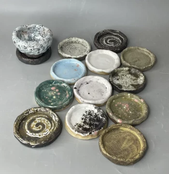 Handmade Ceramic Coaster, Tea Set Inner Diameter 6cm, Rough Pottery Creative Artistic Gift Ornament, Reptile Gecko Food Bowl
