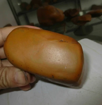 Jiangxi Yellow Wax Stone, Raw Yellow Dragon Jade Carving Material, Ornamental Stone with Frosted and Fine Wax Textures, Picture Pattern Hand-Held Pebble