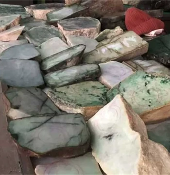 Myanmar Natural Grade A Jadeite Raw Jade Stone Scraps Cutting Material Plaque Material Random Shipment 50 Yuan/2 kg