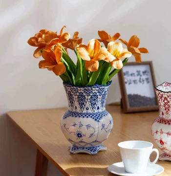 Jingdezhen Ceramic Vase Ornament, Modern Minimalist High-Aesthetic Hollow Handmade Pot for Dried Flowers, Model Room Soft Decoration