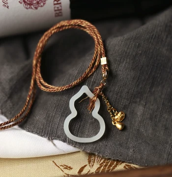 Natural Hetian Jade Hollow Carved Small Gourd Pendant Women's Original Jade Sweater Chain Hanging Ornament