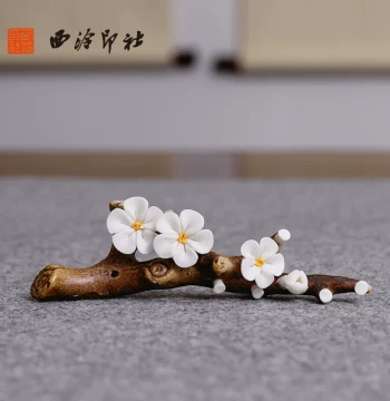 [Xiling Seal Art Society] Plum Blossom Brush Rest, Magnolia Brush Holder, Creative Ceramic Brush Mountain for Calligraphy and Painting, Ink Stone Paperweight, Traditional Study Decor, Ancient Style Gift