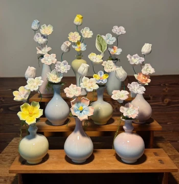 Jingdezhen Pure Handmade Ceramic Gradient Macaron Glaze Small Vase, Ceramic Flower Gift for Best Friend's Birthday