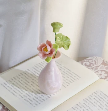 Jingdezhen Ceramic Flower Peony Lotus Leaf Handmade Pinched Flower Exquisite Vase Decoration Preserved Flower Street Stall Display
