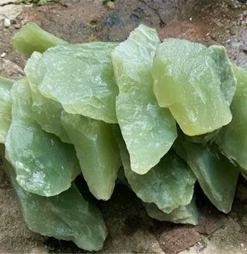 100% Natural Xiuyan Jade Raw Material, Large Rough Stone Scraps, Seed Material, Bare Stone for Carving Pendants and Jade Ornaments