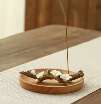 Ceramic Plum Blossom Incense Holder Hand-Molded Flower Zen Incense Burner Home Decor Sandalwood Agarwood White Pink Red