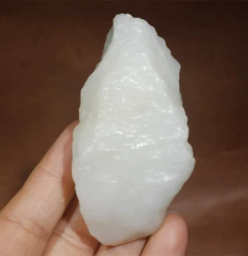 White Jade Gobi Rough Stone 85g Xinjiang Hetian Jade Oily and Glutinous Natural Unmodified Stone for Hand Play, Carving, and Sculpting