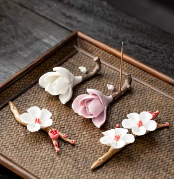 Hand-Sculpted Porcelain Branch Wax Plum Poetic Plum Blossom Small Clay Ceramic Tea Pet Tea Ceremony Tea Table Decoration Tea Play Incense Holder Ornament