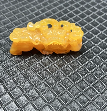 Natural Jade Yunnan Huanglong Jade Premium Jewelry Overlord Pixiu Pendant Authentic Sweater Chain Jade Pendant Gift with Certificate
