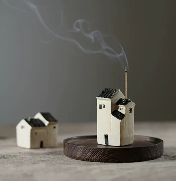 Creative Handmade Ceramic Incense Holder Base for Stick Incense, Agarwood Burner, Sandalwood Tray, Cute Home Ornament
