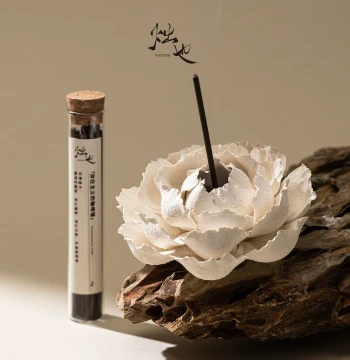Zhuye Jingdezhen Intangible Cultural Heritage Handmade Ceramic Flower Incense Stick Base, Niche Gift, Incense Holder, Creative Home Ornament