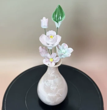 [Exclusive] Jingdezhen Handmade Ceramic Flower Small Ornament, Simulation Porcelain Flower Desktop Decor, Graduation or Teacher Souvenir Gift