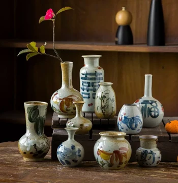 Jingdezhen Ceramic 'Double Happiness' Small Vase, Hand-Painted Blue and White Retro Desktop Coarse Pottery Living Room Hydroponic Flower Vessel