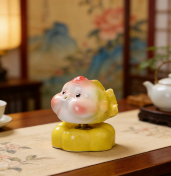 Ceramic Little Horse Spinner - Jingdezhen 'Money Immediately' Zodiac Ornament, Cute Handmade Car Stress Relief Toy